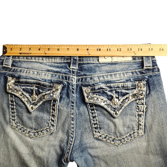 Miss Me Distressed Whiskered Signature Skinny Jeans EUC - Picture 15 of 16